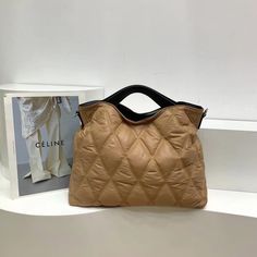 Brand Name: MR.YLLSShape: Casual TotePlace Of Origin: GUANG DONG ProvinceHandbags Type: Shoulder BagsTypes of bags: Shoulder HandbagsOrigin: CN(Origin)Main Material: NylonClosure Type: HaspHardness: SoftExterior: NONEStyle: CasualLining Material: PolyesterGender: WOMENPattern Type: SolidNumber of Handles/Straps: SingleInterior: Cell Phone PocketInterior: Interior Zipper PocketDecoration: NONEItem Type: Handbags Sling Pack, Shoulder Sling, Quilted Tote Bags, Fashion Materials, Pocket Pattern, Leather Bag Women, Casual Tote, Types Of Bag, Cotton Totes