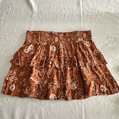 Size - L Color - Brown Brown Skirted Bottoms For Vacation, Casual Brown Beach Skirt, Casual Brown Skirt For Vacation, Aerie Skirt, Linen Wrap Skirt, White Lace Skirt, Tiered Mini Skirt, Flared Mini Skirt, Gingham Skirt