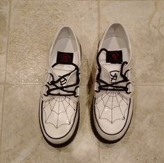 Womens Size 6, Only Worn Once For A Couple Hours, Excellent Condition, 1 Inch Platform In Front & 1 1/4 Inches In The Back, Bat Wing Details By The Laces. Bat Wing, Creepers, Bat Wings, Spider Web, Fashion Board, Style Board, 1 Inch, Bat, Womens Sizes