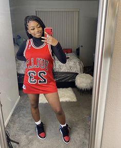 Jordan Dress Outfits, Jordan Jersey Outfit Women, Baddie Jersey Outfits, Red And Black Birthday Outfit, Baddie Basketball, Jordan Year Birthday 23 Outfits, Red Jersey Outfit, Jersey Party Outfit, Jersey Outfit Black Women