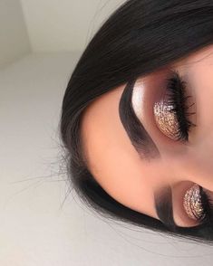 ʍ∆ᴅɴᴇss Eye Makeup Glitter, Quinceanera Makeup, Makijaż Smokey Eye, Makeup Designs, Smokey Eye Makeup