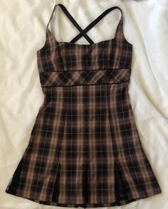 Plade Outfit, 60s Style Dress, Betsey Johnson Aesthetic, Plaid Dress Outfit Summer, Punk Inspired Outfits, Punk Dresses, Plaid Dress Outfit, Plaid Aesthetic, Vintage Plaid Dress