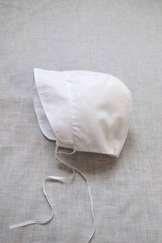 MAKIE - Swiss Cotton Girls Bonnet - Swiss Cotton Bonnet - White Elegant White Fitted Bonnet, Elegant Fitted Summer Bonnet, Fitted Cotton Cream Bonnet, Clothes Essentials, Kimono Onesie, White Bonnet, Baby Naming, Baby Kimono, Sleep Gifts