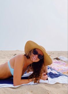 Southern Preppy Aesthetic, Coastal Summer, Beach Inspo, Summer Pics, Solo Photo, Coastal Granddaughter