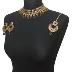 Asian jewellery set. Set includes- Earrings  Tikka Necklace Tika Jewelry, Engagement Necklace, Champagne Earrings, Pakistani Bridal Jewelry, Engagement Necklaces, Asian Jewelry, Dangler Earrings, Necklace Indian, Indian Jewelry Sets