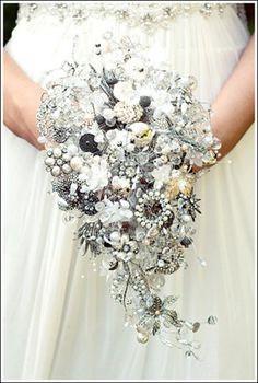 an image of a wedding bouquet being displayed on the pinterest page in instagram