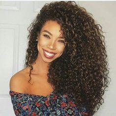 Tight Curly Curly hair styles, Natural hair styles, Tight curly hair Curly Hair 3b, 3b Curls, 3b Curly Hair, Tight Curly Hair, Mexikansk Mat, Long Natural Curly Hair, Layered Curly Hair, Natural Curly Hair, Long Face Hairstyles