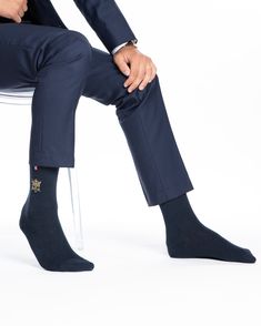 Maison Broussaud socks take on the colors of the Elysée for this collaboration which pays homage to French know-how and heritage. Tricolor Flag, Blue Socks, Mens Socks, Tri Color, Sock Shoes, Made In, Blue Stripes, Blue Grey, Austin