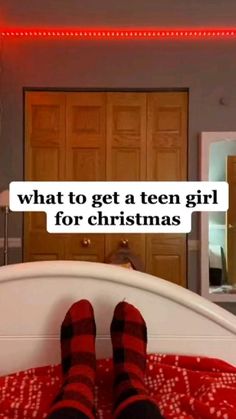 Christmas Presents For Teens, Xmas List Ideas, Girly Christmas Gifts, Teen Presents, Cute Christmas Ideas, Preppy Gifts, Teen Christmas Gifts, Christmas Gifts For Teen Girls, Christmas Prep