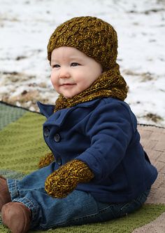 Ravelry: Aureate Hat pattern by Triona Murphy Snow Is Falling, Hat Knitting Pattern, Malabrigo Yarn, Hat Knitting, Autumn Drives, Pdf Knitting Pattern, Knit In The Round, Bulky Yarn, Hat Knitting Patterns