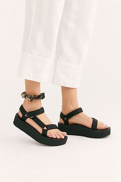 Teva Sandals Outfit, Teva Platform, Teva Flatform, Sandals Outfit, Teva Shoes