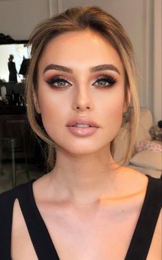 Wedding Smoky Makeup, Fall Bride Makeup Hazel Eyes, Bride Makeup Brown Eyes Black Hair, Bridesmaid Makeup Copper Dress, Romantic Glam Wedding Makeup, Fall Wedding Makeup For Hazel Eyes, Makeup For Plus Size Women, Soft Glam Makeup For Hazel Eyes, Bridal Makeup Dramatic Eyes