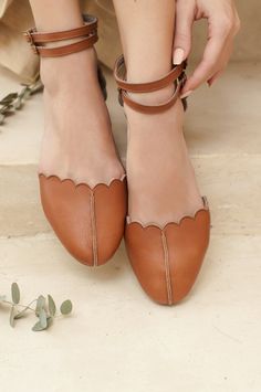 VENUS. Handmade Leather Flats – ELF Boho Wedding Shoes, Elf Shoes, Handmade Leather Shoes, Leather Sandals Flat, Black Leather Sandals, Barefoot Shoes, Leather Ballet Flats, Mini Wrap Dress, Estilo Boho