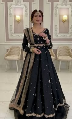 Pakistani Women Dresses, Shadi Dresses, Asian Bridal Dresses, Desi Outfits, Style Guru, Pakistani Fancy Dresses