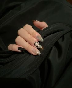 Edgy Nail Art, Long Natural Nails, Stylish Nails Designs, Edgy Nails, Glamorous Nails, Nails Only, Chic Nails, Fancy Nails