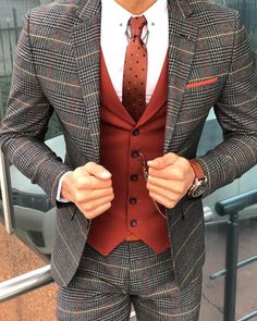 Man Wearing A Suit, Black Suit Vest, Suits Ideas, Suit Combinations, Hipster Chic, Plaid Suit