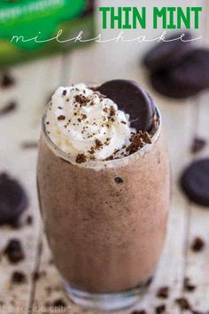 Thin Mint Milkshake Mint Milkshake, The Recipe Critic, Recipe Critic, Chocolate Milkshake, Milkshake Recipes, Smoothie Shakes, Frozen Drinks, Smoothie Drinks, Frozen Desserts