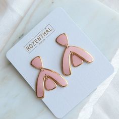 Pink porcelain earrings hand painted with gold. Sterling silver studs. Porcelain jewelry nice handma Pink Porcelain, Dainty Gold Earrings, Pink Stud Earrings, Minimalist Earrings Gold, Marble Earrings, Porcelain Earrings, Ceramic Earrings, Pink Studs, Hand Painted Jewelry