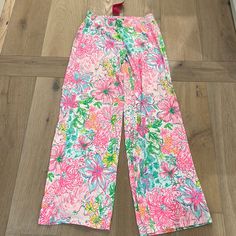 New Lilly Pulitzer Pants Pink Wide Leg Bottoms With Elastic Waistband, Casual Pink Pants For Vacation, Pink Wide Leg Pants With Elastic Waistband For Loungewear, Pink Floral Print Beach Pants, Casual Pink Beach Pants, Casual Pink Pants For Beach, Pink Stretch Wide Leg Pants With Elastic Waistband, Pink Straight Pants With Elastic Waistband, Pink Spring Loungewear Pants