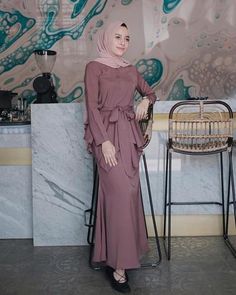 Hijab Gown, Braidsmaid Dresses, Kebaya Modern Dress, Projek Menjahit, Girls Bridesmaid Dresses, Kebaya Dress, Kebaya Muslim, Simple Bridesmaid Dresses, Hijab Trends