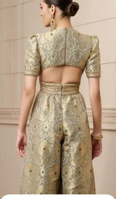 Banarasi Silk Jumpsuit, Banarasi Dress Pattern, Banarasi Cord Set, Brocade Coord Set Indian, Wedding Jumpsuits For Women, Brocade Jumpsuit Indian, Banarasi Indo Western Outfits, Banarasi Coord Set