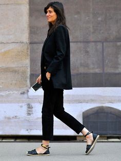 Emmanuelle Alt Style, Castaner Espadrilles, Most Popular Shoes, French Vogue, Emmanuelle Alt, Summer Shoe, Black Espadrilles