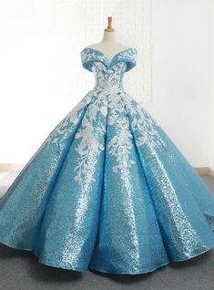 Sky Blue Quinceanera Dresses, Gown Cape, Blue Ball Gown, Prom Dresses Off The Shoulder, Light Blue Prom Dress, Quinceanera Dresses Blue, Blue Ball Gowns, Applique Wedding