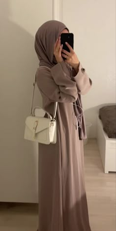 Casual Jilbab Outfit, Modest Outfits Muslim, Muslim Fashion Hijab Outfits, Muslim Women Fashion, Mode Abaya