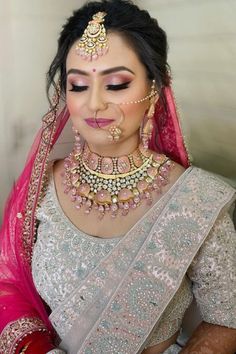 Simply Elegant Bridal Makeup Eye Makeup Red Dress, Soft Pink Makeup, Indian Eye Makeup, Pink Wedding Makeup, Bride Makeup Natural, Bridal Makeup Ideas, Indian Makeup Looks, Bridal Makeup Videos, Make Up Gold