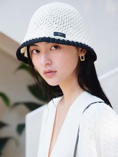 JILLSTUART is a designer brand that expresses the modern sensibility of New York through romantic designs.- The weave of the yarn stands out and the line color block design- This is a more sophisticated hat- Made of cotton blend material, light and soft to the touch- This is a great item to use as a point White Cotton Crochet Hat With Curved Brim, Summer Cotton Crochet Hat, Chic Cotton Hat With Curved Brim, White Brimmed Cotton Crochet Hat, Modern White Hat With Curved Brim, White Cotton Hat, Chic Wide Brim Cotton Hat, White Crochet Bucket Hat For Spring, Summer Knitted Cloche Hat