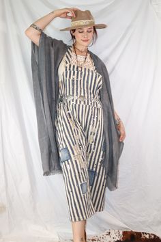 Our Boho Layering Kimono is an effortless, timeless addition to any wardrobe. This piece is an ideal choice for any bohemian-style enthusiast. It boasts a relaxed fit, a tribal-inspired weave, and frayed hemlines for an extra- stylish look. Its airy, lightweight fabric provides the perfect layer for year-round wear, while its billowy silhouette makes it perfect for layering with other pieces from your closet. #kimonostyle #boutiquestyle #bohoshopping #funkyfashion Boho Layering, Kimono Duster, Fringe Cardigan, Paper Lace, Long Kimono, Kimono Jacket, Overall Dress, Womens Cardigan, Lightweight Fabric