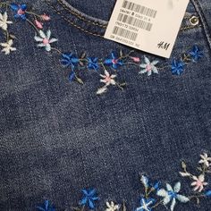 H&M Floral Embroidered Denim Short, Stretchy, Size Us 4 - Eur 36. Cue Short. Spring Embroidered Dark Wash Jeans, Blue Floral Embroidered Denim Jeans, Blue Denim Jeans With Floral Embroidery, Summer Denim Bottoms With Multicolor Embroidery, Spring Jeans With Multicolor Embroidery, Spring H&m Denim Blue Jeans, H&m Denim Blue Jeans For Spring, H&m Spring Denim Blue Jeans, Summer Cotton Jeans By H&m