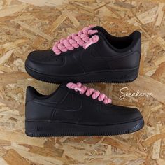 Air Force 1 black custom rope laces black and pink sneakers Authentic & new item, sold in its original packaging Customs are made to order; it will not be possible to make a return/refund. Do not hesitate to contact me if you have any questions 😊 Each model is made by us in our workshop in Aubagne in the south of France. https://www.etsy.com/fr/shop/sneakeaze?ref=profile_header Black Lace-up Custom Sneakers, Black Custom Sneakers With Elastic Laces For Sports, Custom Black Sneakers With Elastic Laces And Round Toe, Black Sports Sneakers With Lacing, Black Custom Sneakers With Gum Sole Lace-up, Sporty Black Custom Sneakers With Laces, Black Custom Lace-up Sneakers With Gum Sole, Black Lace-up Custom Sneakers With Gum Sole, Pink Custom Lace-up Sneakers