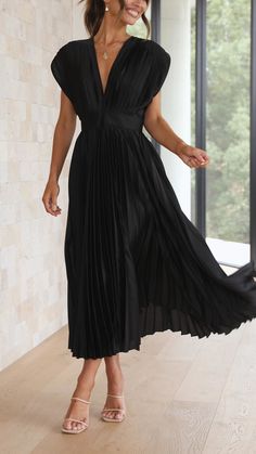 Chic Maxi Dresses, Elegant Maxi Dress, Evening Gowns Elegant, Short Sleeve Maxi Dresses, Evening Dresses Elegant, Versatile Dresses, Maxi Dress With Sleeves, Outfit Casual, Trendy Dresses