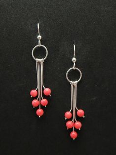 An Artful Romp: A Fresh Batch of Earrings... Anting Manik, Earrings Diy, Jewelry Techniques, Earrings Inspiration, Pink Coral, Diy Schmuck