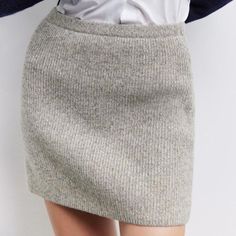 New With Tag Brand: Zara Color: Tan Marled (Neutral Beige) Size: Large Basic Wool Blend Knit Mini Skirt Mini Skirt Made With 50% Wool. High Elastic Waist. High Waist Thick Warm Wool Blend Knit Thermal Skirt A Line Classic Preppy Quiet Luxury Minimalist Neutral Natural Casual Warm Cozy Stretch Sweater Knit Skirt Fabric: 50% Wool, 50% Polyamide Length: 16" Waist Flat: 15" Hip Flat: 18"-25" Zara High Waist Mini Skirt, Sweater Knit Skirt, Knit Mini Skirt, Skirt A Line, Skirt Fabric, Classic Preppy, Zara Skirts, Skirt Mini, Quiet Luxury