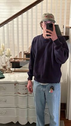 Ryan Manick, Guy Outfits, Dark Curly Hair, Outfit Inso, Streetwear Fits, Fall Fits, Mens Style, Light Wash Jeans, Fit Inspo