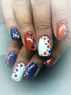 Team Nails Sports, Broncos Nails Denver, Buffalo Bills Nail Ideas, Football Season Nail Designs, Florida Gator Nails Designs, Auburn Nails Acrylic, Fall Football Nails, Oilers Nails