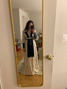 Selling my prized possession 💔 Love her so so so much, but I think this beauty deserves to be worn more, so I'm looking to rehome her. Vintage 70s Gunne sax dress in the Renaissance revival style. Beautiful cream lace and deep blue velvet details throughout with a tie-front and a bow in the back to cinch the waist. Leg of mutton sleeves with zipper feature. In excellent condition. Size 5 vintage, fits 25" waist perfectly. Vintage Long Dress For Party, Vintage Long Party Dress, Retro Evening Dress For Fall, Retro Long Sleeve Evening Dress, Vintage Evening Dress With Long Sleeves, Retro Fitted Long Dress, Bohemian Long Sleeve Dress For Costume Party, Vintage Spring Costume Dresses, Vintage Dresses For Costume Spring Festival