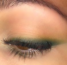 Dark Green Euphoria Makeup, Dark Green Homecoming Makeup, Green Accent Eye Makeup, Dark Green Simple Makeup, Sage Green Smokey Eye, Light Green Smokey Eye, Homecoming Makeup Green Dress, Green Winged Eyeliner, Eye Makeup For Dark Green Dress