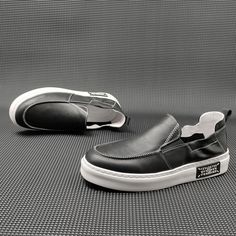 Gender: Men Type: Loafers Main Materials: Cowhide Insole: Pigskin Sole: Rubber Type of Closure: Slip-on Style: Daily, Casual, Minimalist Season: Spring, Autumn Heel Height: Low (2.5 cm) Flat Loafers, Oxford Boots, Pig Skin, Fall Shoes, Spring Shoes, Winter Shoes, Retro Stil, Boot Sandals, Primavera Estate