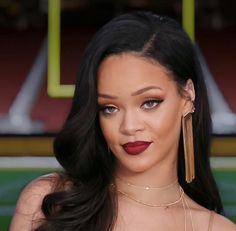 Rihanna Makeup Looks, Rihanna Quotes, Show Makeup