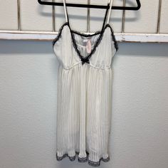 Victoria Secret White And Black Chemise Size M White Summer Cami Nightgown, Chic Sleepwear With Lace Trim, White Casual Camisole For Night Out, Chic White Sleepwear For Summer, Chic White Summer Sleepwear, Victoria's Secret V-neck Camisole For Sleep, Victoria's Secret Cami Sleepwear For Loungewear, White Camisole Nightgown For Spring, White Camisole For Sleep In Spring