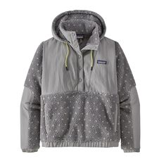 Better than new—Worn Wear allows you to trade in, repair and buy used Patagonia® clothing and gear. Browse used or trade in today at WornWear.com. Outdoorsy Girl, Fall Clothes, Patagonia Jacket, Stuffed Shells, Work Wear Women, Water Repellent Fabric, Pullover Designs, Womens Fleece, Clothes Horse