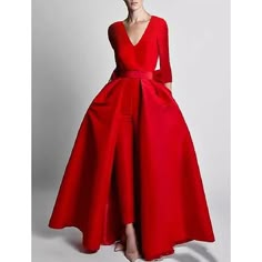 Silhouette:Jumpsuits,Two Piece; Hemline / Train:Floor Length,Detachable; Closure:Zipper UP; Built-In Bra:Yes; Embellishment:Butterfly; Fabric:Stretch Fabric; Sleeve Length:Long Sleeve; Tips:Colors may vary slightly due to different monitor settings,Professional dry cleaner only; Boning:No; Style:Elegant; Occasion:Wedding,Wedding Guest; Neckline:V Neck; Front page:Evening Gown; Listing Date:07/18/2022; Bust:; Hips:; Hollow to Floor:; Waist:; Features:Pocket Reception Jumpsuit, Prom Jumpsuit, Red Green Dress, Green Wedding Dresses, Gown Elegant, Off Shoulder Evening Dress, Off Shoulder Jumpsuit, Bridal Jumpsuit, Evening Dresses Online