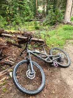 a bike that is laying on the ground