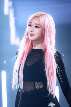 Pastel Pink Hair, Asian Hair, Korean Makeup, Black Outfit, Pink Hair, Concert Outfit, Street Style Women