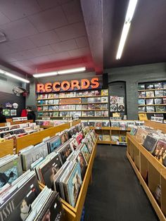 records store aesthetic Store Vinyl Records, Cd Aesthetic, Vinyl Store, Music Shop