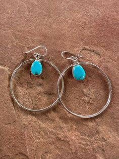 New without tags METAL : Sterling Silver BRAND : Nizhoni Traders LLC JEWELRY TYPE : Earrings HANDMADE : Yes Non Native Beautiful Turquoise and Sterling Silver Hoop Earrings. Such amazing craftsmanship! Measuring 2 inches long and 1 3/4 inch wide. Stamped Sterling and Nizhoni. Absolutely gorgeous! Non-Native. Stones are natural and will vary. Thank you for looking at our items. Please contact us if you have any questions. 8/6/24 bin 12 Turquoise Hoop Gemstone Jewelry, Turquoise Gemstone Hoop Jewelry, Turquoise Gemstone Hoop Earrings, Turquoise Hoop Pierced Earrings, Nickel-free Turquoise Teardrop Hoop Earrings, Nickel-free Teardrop Turquoise Hoop Earrings, Teardrop Turquoise Nickel-free Hoop Earrings, Turquoise Teardrop Nickel-free Hoop Earrings, Turquoise Teardrop Hoop Earrings Nickel Free