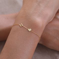 Bracelet Names, Couples Jewelry Bracelets, Minimalist Accessories Jewellery, Hand Jewelry Rings, Initial Bracelet Gold, Gold Bracelet Simple, Name Bracelets, Customised Bracelets, Dainty Gold Bracelet